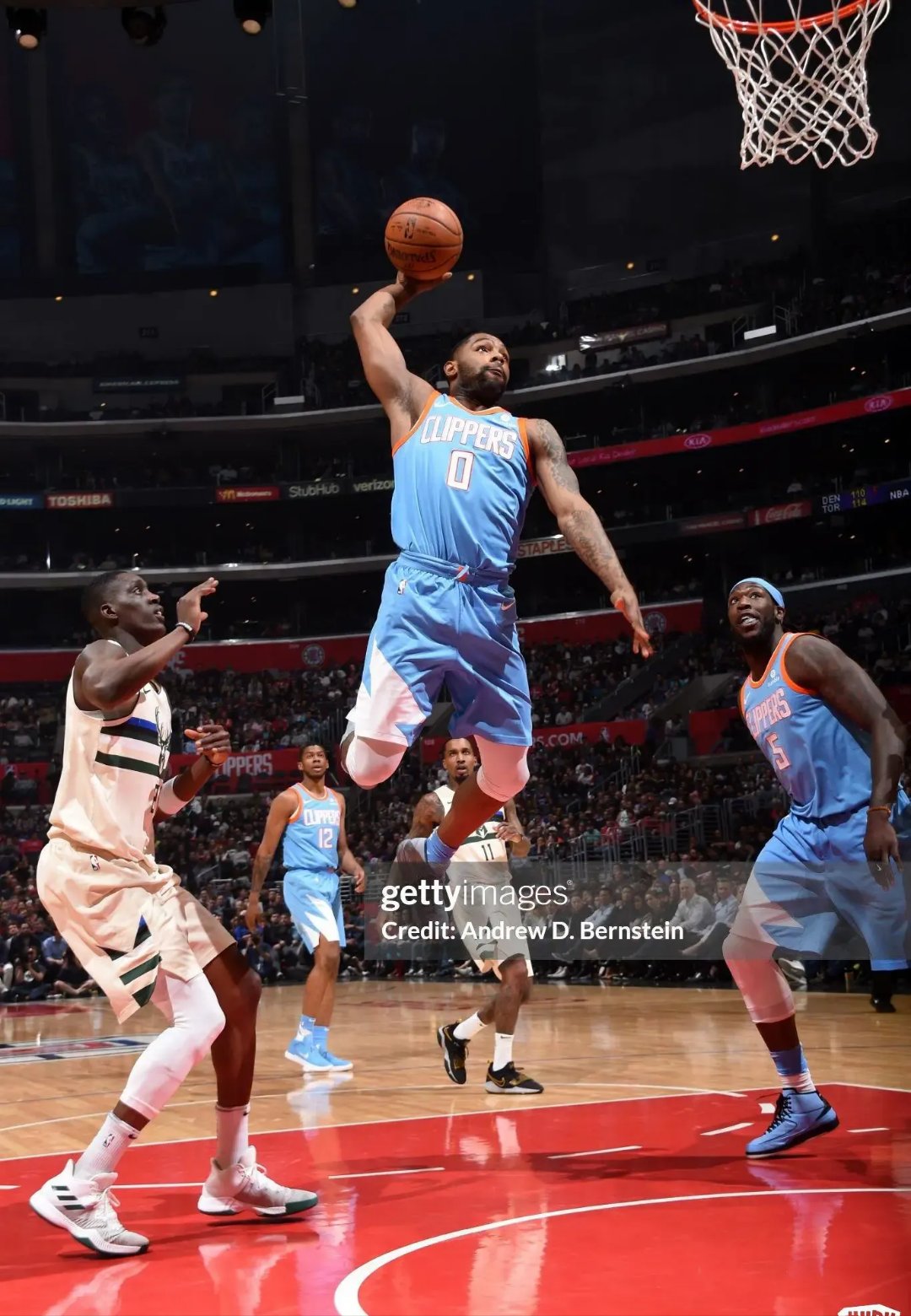 一号娱乐关于清晨CBA常规赛焦点战，波特兰开拓者扳平良机，管理层满意，年轻球员得到机会的信息